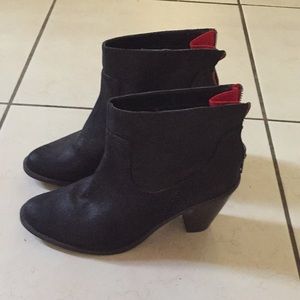 Ankle booties